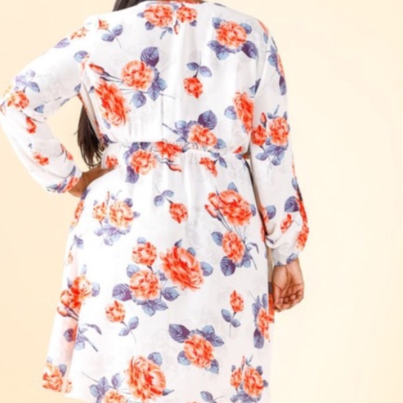 Plus Size Floral Print Midi Wrap Dress - Picture 5 of 6